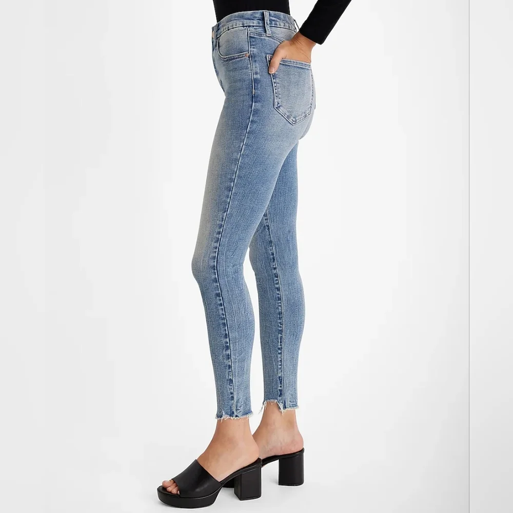 Express High Waisted Medium Wash Raw Hem FlexX Skinny Jeans - Picture 5 of 6